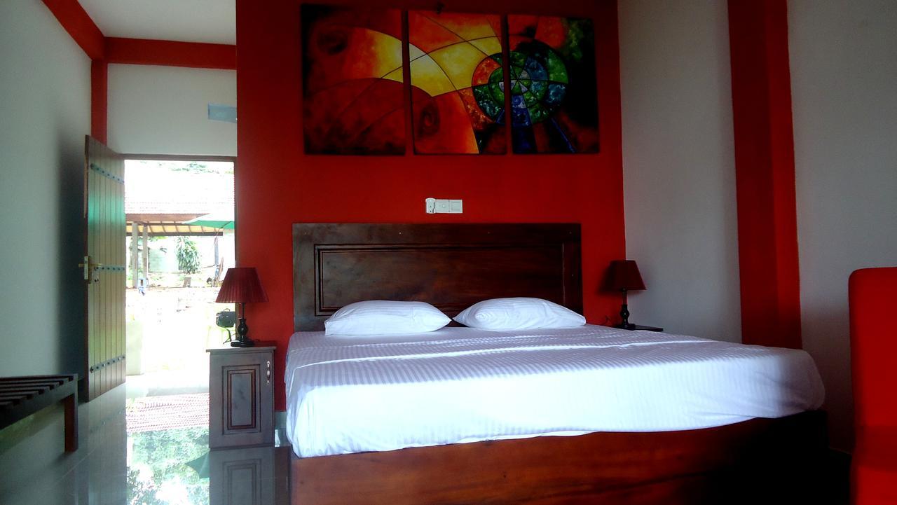 Bridge Hotel Negombo Kimbulapitiya Exterior foto