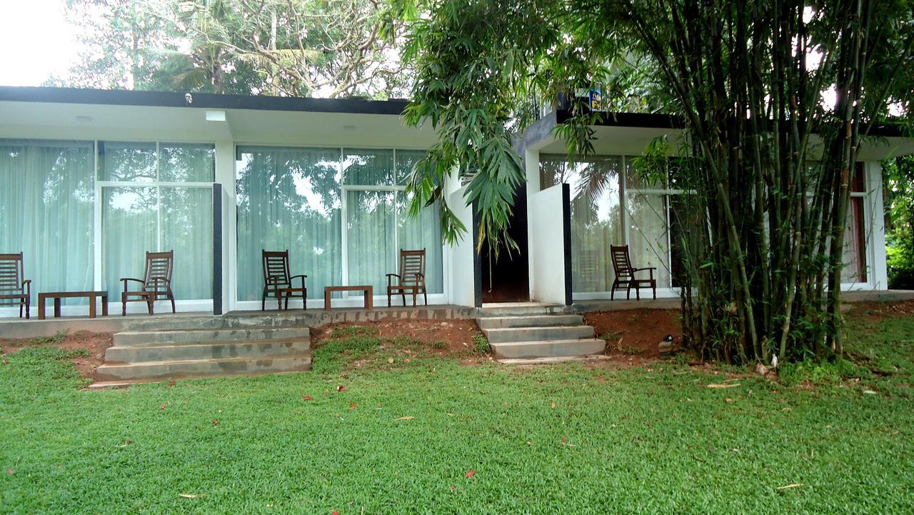 Bridge Hotel Negombo Kimbulapitiya Exterior foto