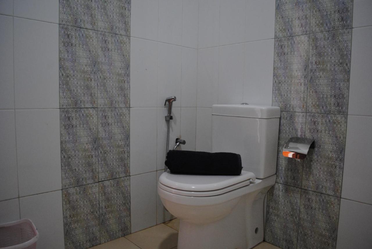 Bridge Hotel Negombo Kimbulapitiya Quarto foto