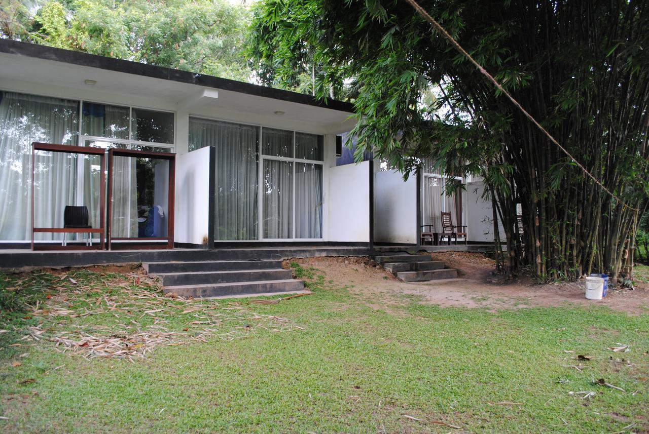 Bridge Hotel Negombo Kimbulapitiya Exterior foto